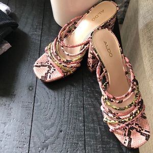 🆕✨✨ALDO HEELS SANDALS👡